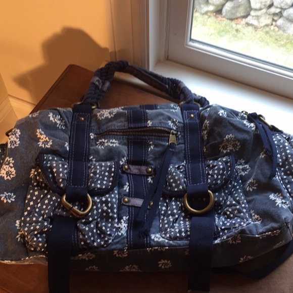 Awesome fun carry all! - Picture 8 of 8